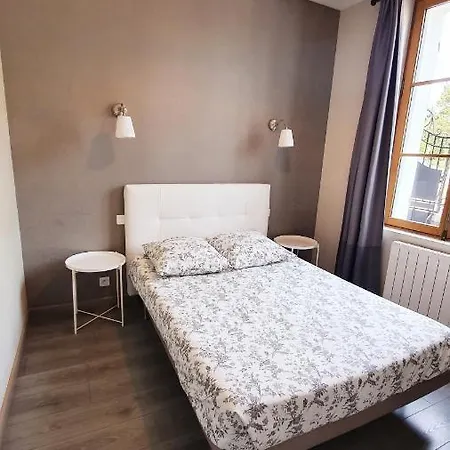 Le 2 Pièces Avec Parking Privé *